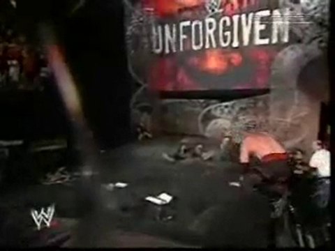 Kane vs Shane McMahon last man standing match Part 3