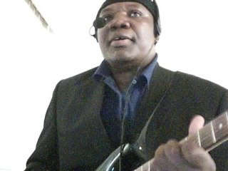 GERVAIS MBOUMBA CHANTE: DÉCEPTION D'AMOUR