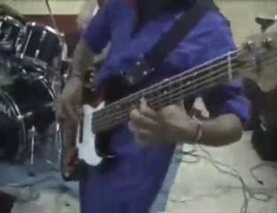 Los Muertos de Cristo - Miliciano Anonimo ( live @Mexico )