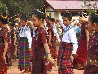 Danse des grands Ban Na Teui LAOS