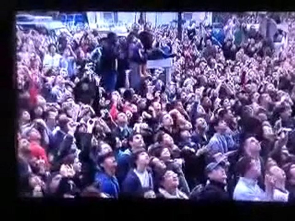 Taig Khris Saut Tour Eiffel Officiel Record