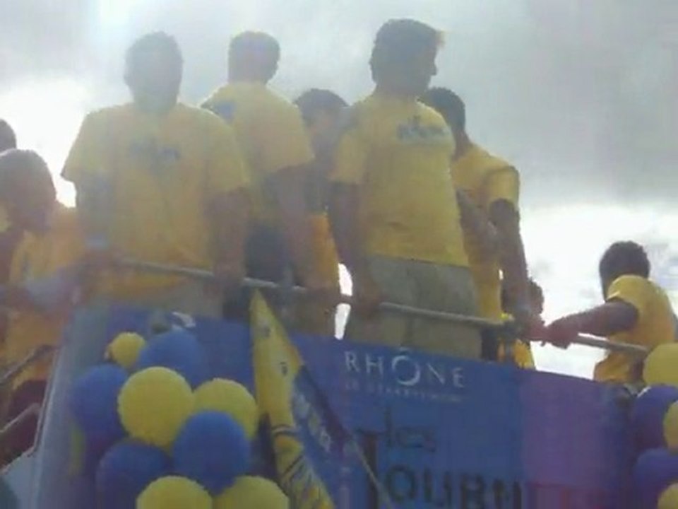 ASM brennus ambiance derrière le bus