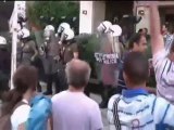 Proteste in Europa: scontri Parigi e Atene