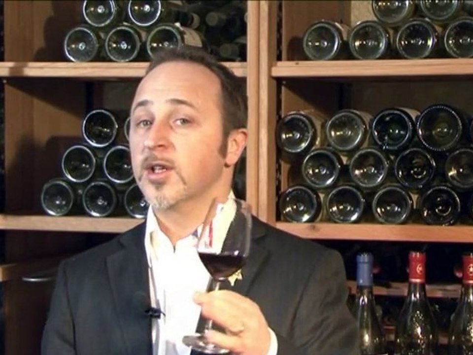 John Euvrard déguste le Château de Fosse Sèche Eolithe 2007