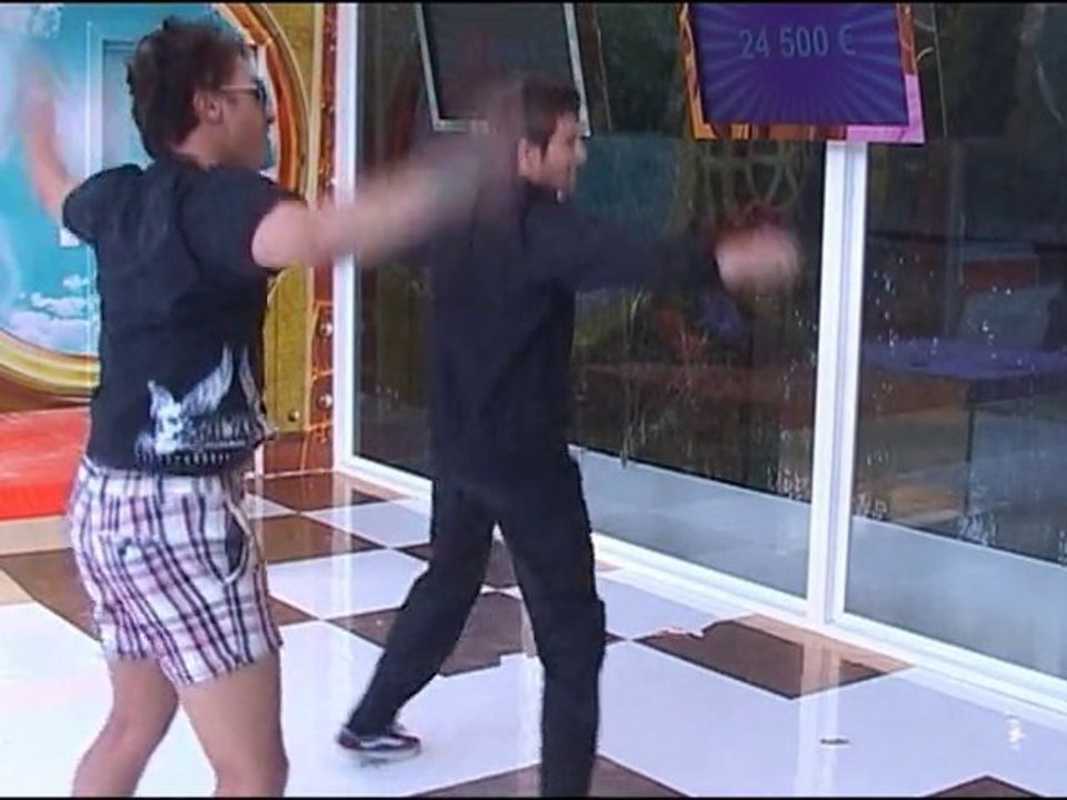 Flo: il faut souffrir pour être belle ...