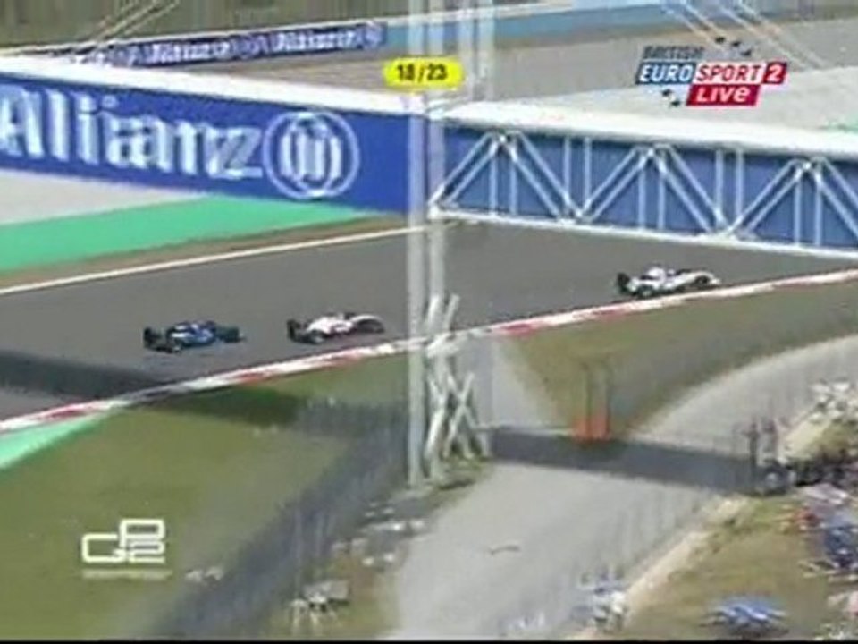 Mid race battle GP2.2010.Round03.Turkey.Race2
