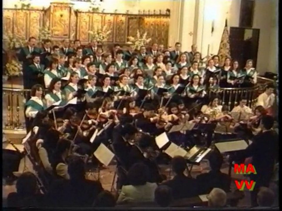 RECORDANDO UNA CORONACION.LA ESPERA