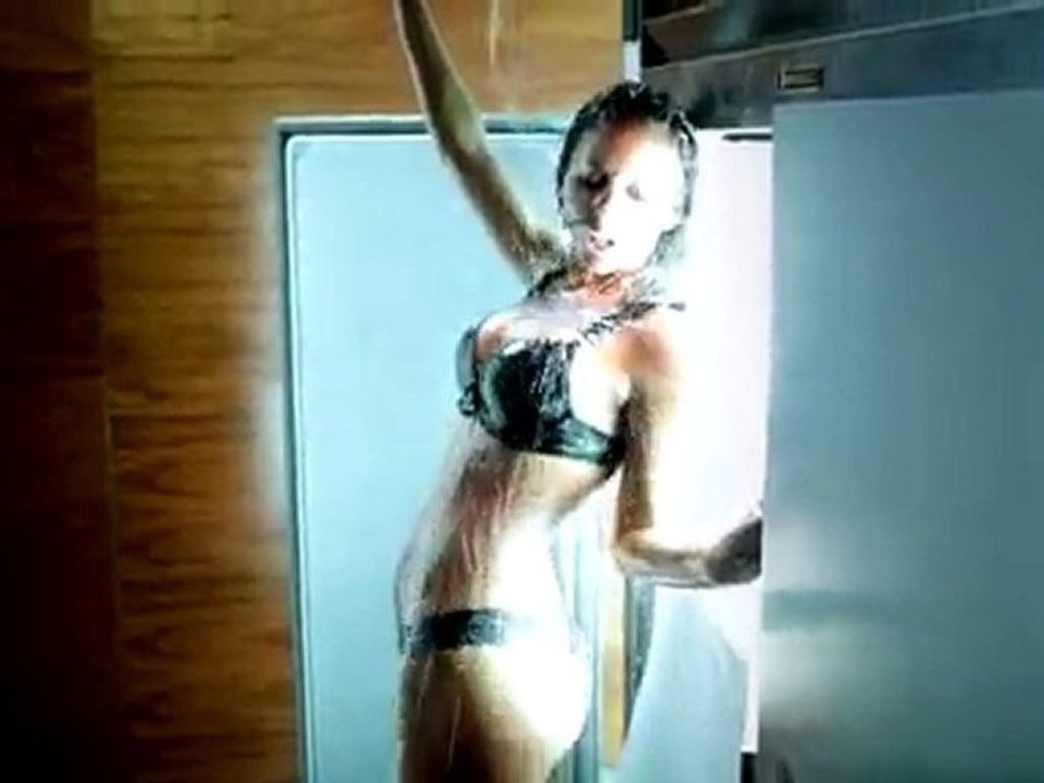 Dan Balan - Chica Bomb