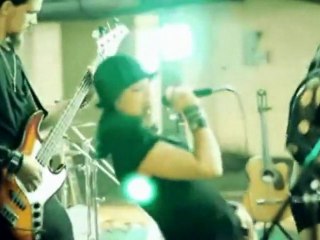 ROCK DOMINICANO en ESPAÑOL - CAFFE LATTE: Mujer Sobrenatural