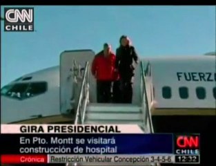 Primera dama chilena tropieza y cae de avión presidencial