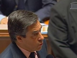 Fillon condamne l'intervention d'Israël