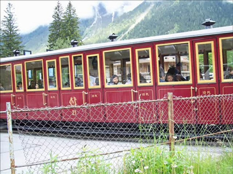 CREST VOLAND MONIQUE