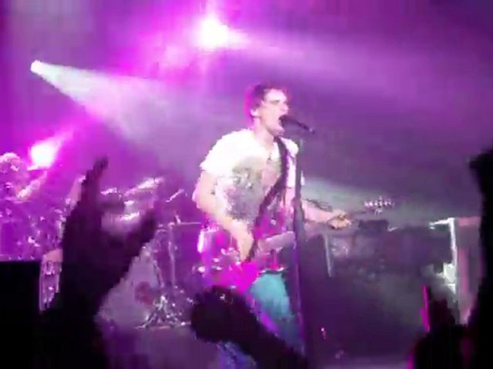 MUSE 25 MAI 2010 Casino de Paris plug in baby