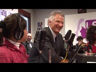Dominique de Villepin au micro des enfants [01/06/2010]