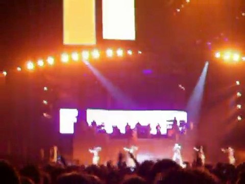 BLACK EYED PEAS CALABRIA LIVE PARIS BERCY 20 MAI 2010