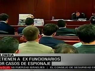 En Colombia dos exfuncionarios fueron detenidos por delitos