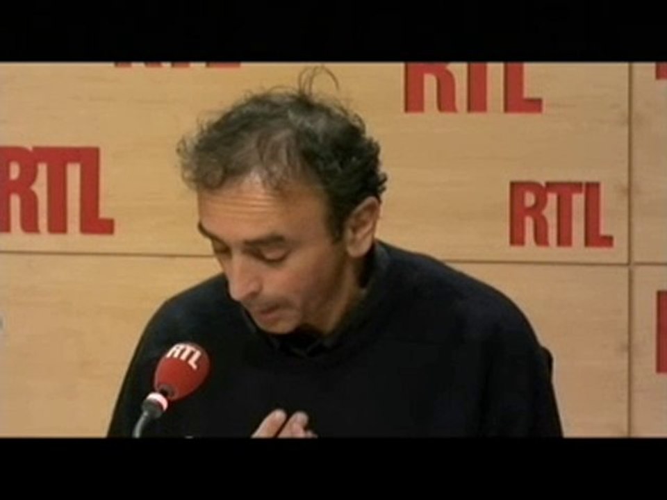 Bernard Kouchner, ministre des Affaires étrangères : Il fa