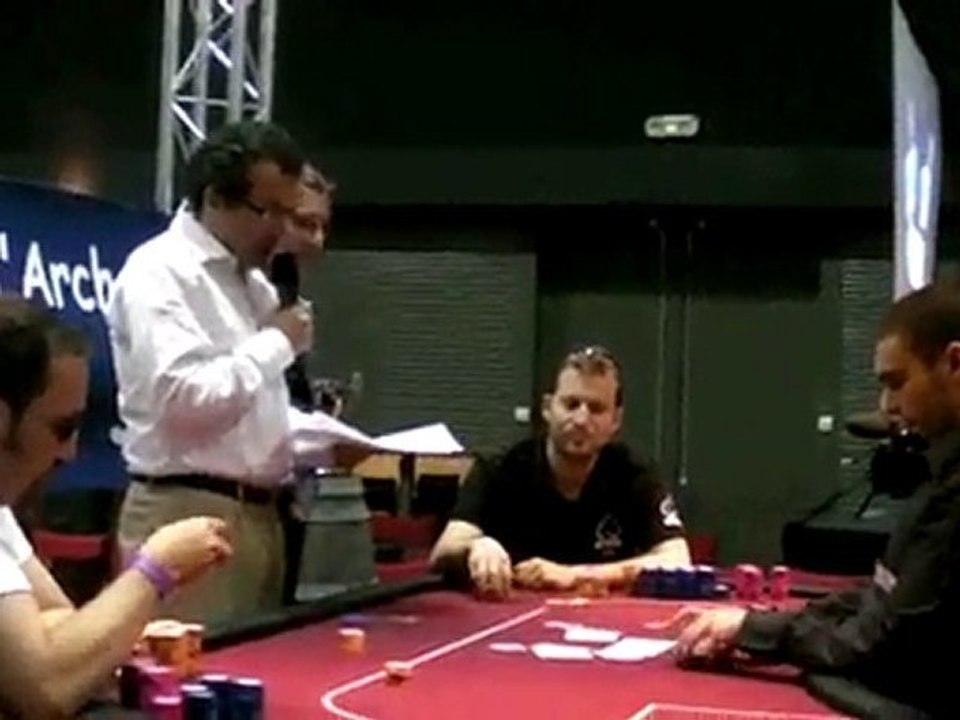 [Finale CNIC 19] Table Finale 16 - Heads-Up_3 - KJ vs JJ