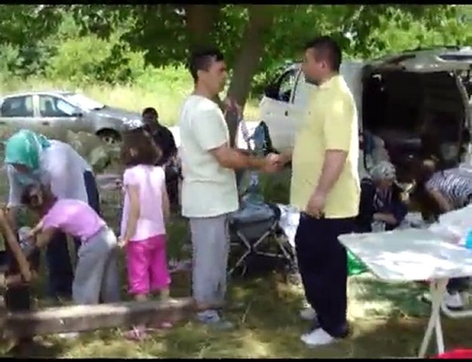 Yusufhanlar (Pristoe) piknik sholeni misafirleri selamlama4