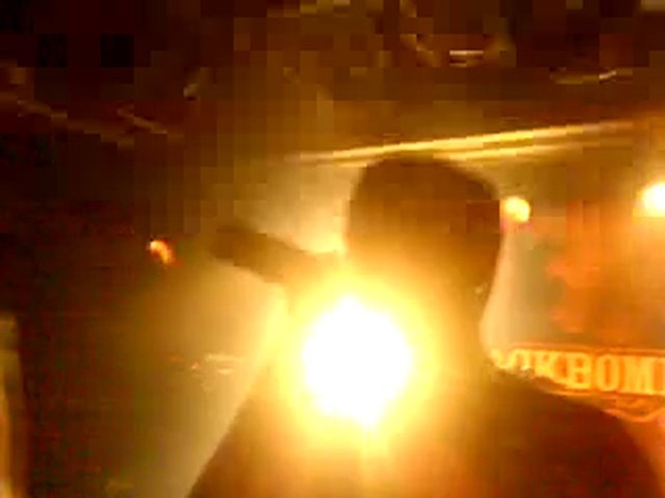 Black Bomb A live a l'orange bleu Born to Die