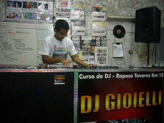 cursos:djs::DJ GIOIELLI PERFORMANCE DURANTE A MIXAGEM(VINYL)