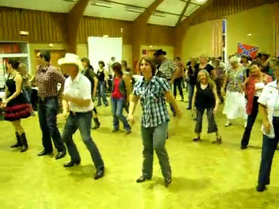 CLUB DANSE COUNTRY CHARTRES Bal Amilly le 28 mai 2010