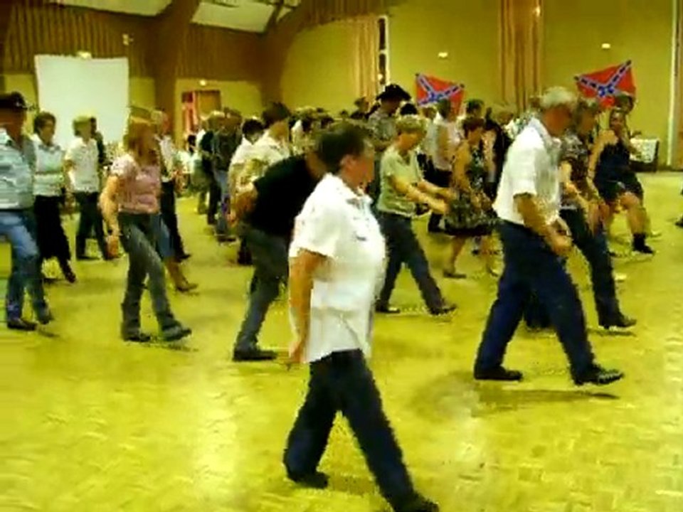 CLUB DANSE COUNTRY CHARTRES Bal Amilly du 28 mai 2010