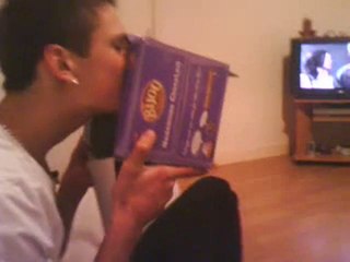 Sweety et sa boîte bijou, toujours!