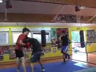 opposition entre boxeurs à la touche