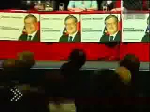 Marszałek Sejmu Bronisław Komorowski z gumowym penisem #2
