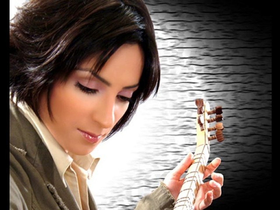 ÖZLEM ÖZDİL - Ak Göğsünde