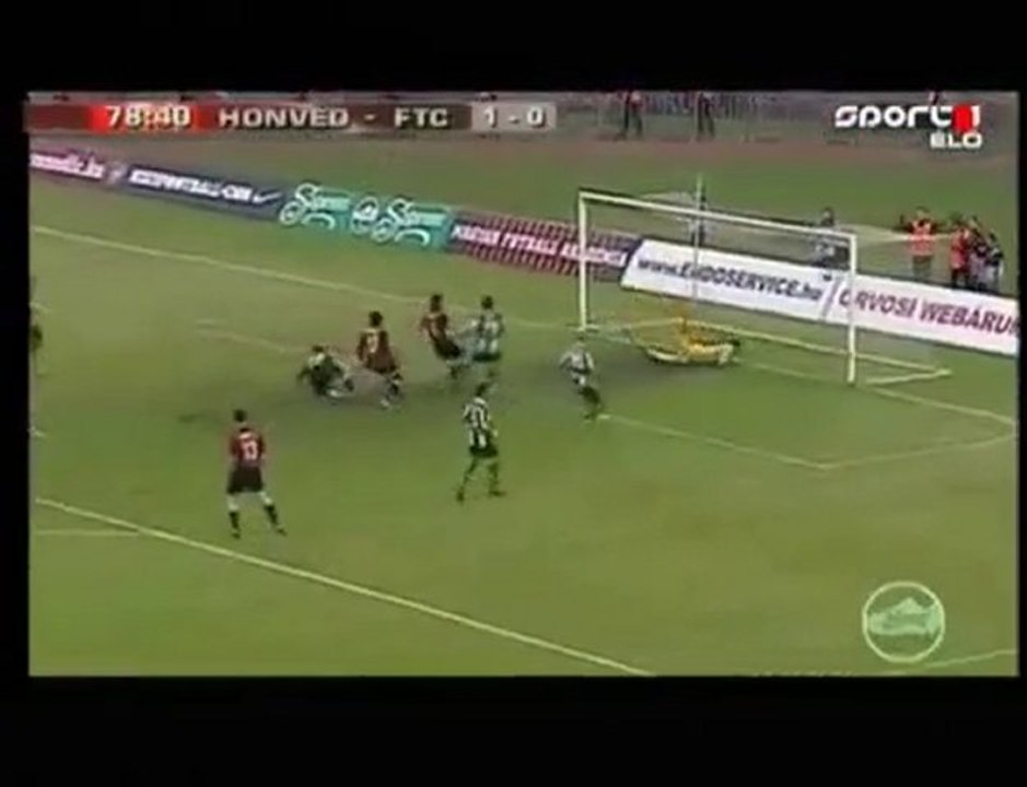Il rate son penalty et fait une bicyclette