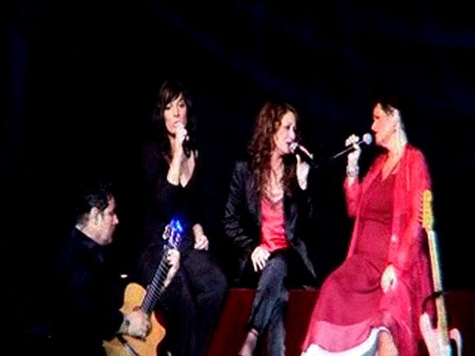 Alfonsina y el mar (feat. Maurane) @ Le Trianon (2007)