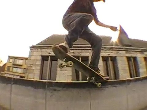 Skate In Liege - Antoine Lepavec - Crrrrrrrrrrook shovit