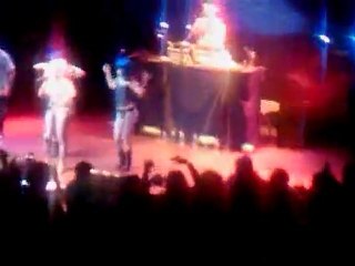 Lil Kim Fires Shots At Nicki Minaj