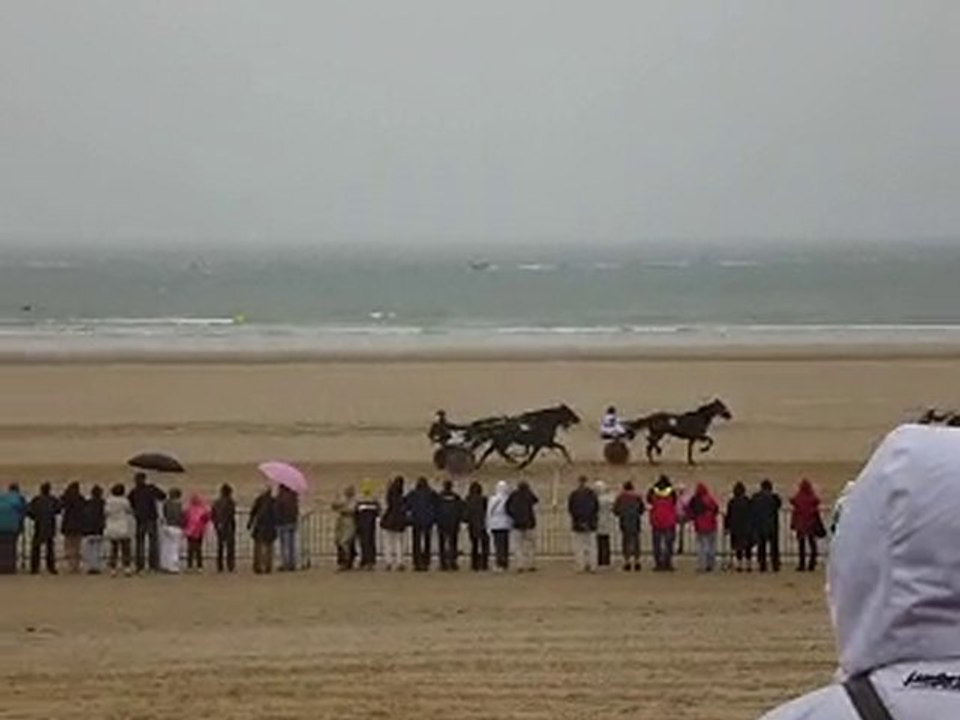 COURSES de chevaux aux Sables d'olonne- envoi Solveig