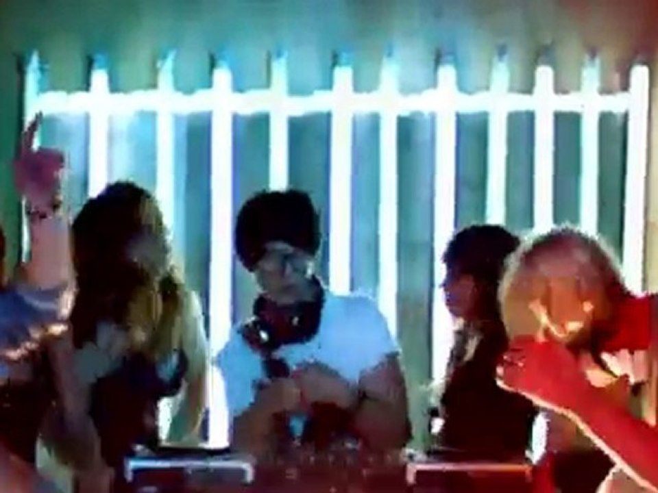 Sunrise Inc Vs. Starchild - Lick Shot (www.citymehmet.com