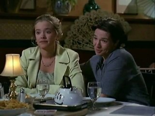 Lois et Clark (4x16) - "Elle est très louche cette fille..."