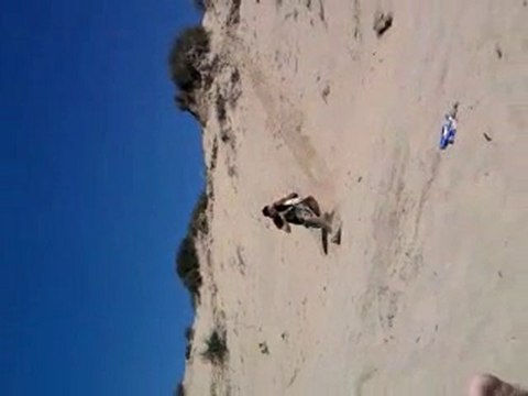 Royan : Alex en mode saut dans le sable xD