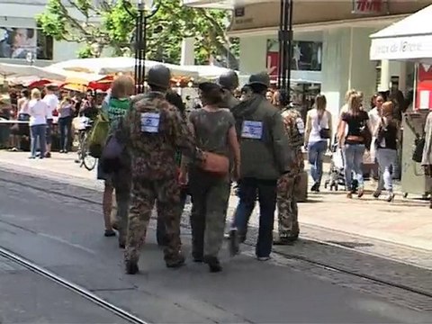 Vidéo action BDS Israël - H&M Genève - 29.05.2010.MPG