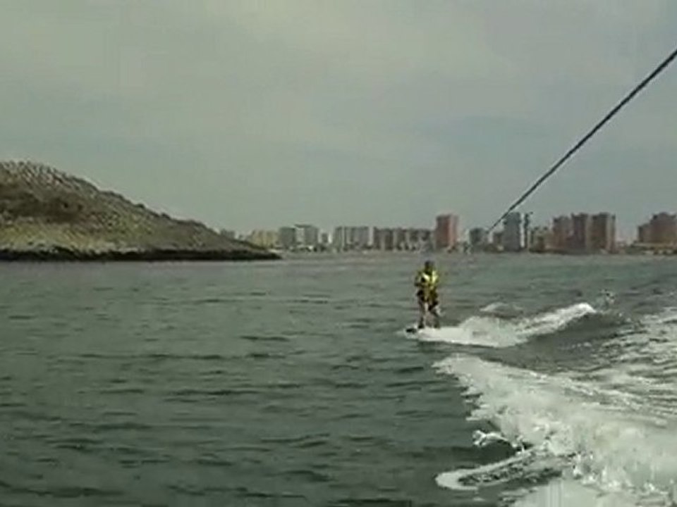 Practicando wakeboard II