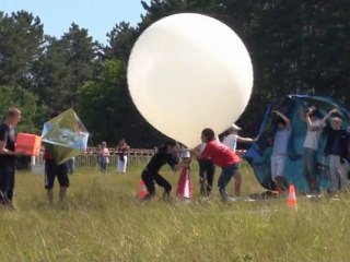 Les lycéens du Creusot lancent leur ballon sonde