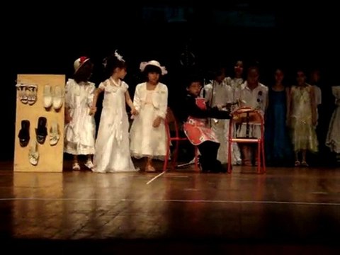 Fête de l'école le nid familial jeudi 25 novembre 2009