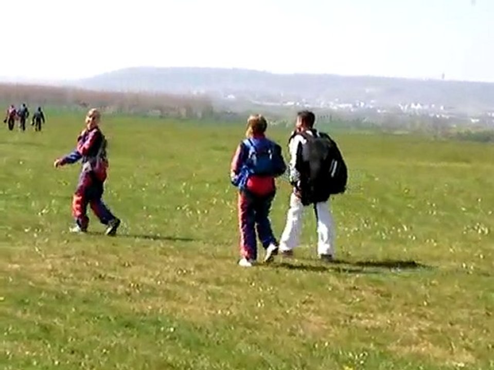 parachute 2