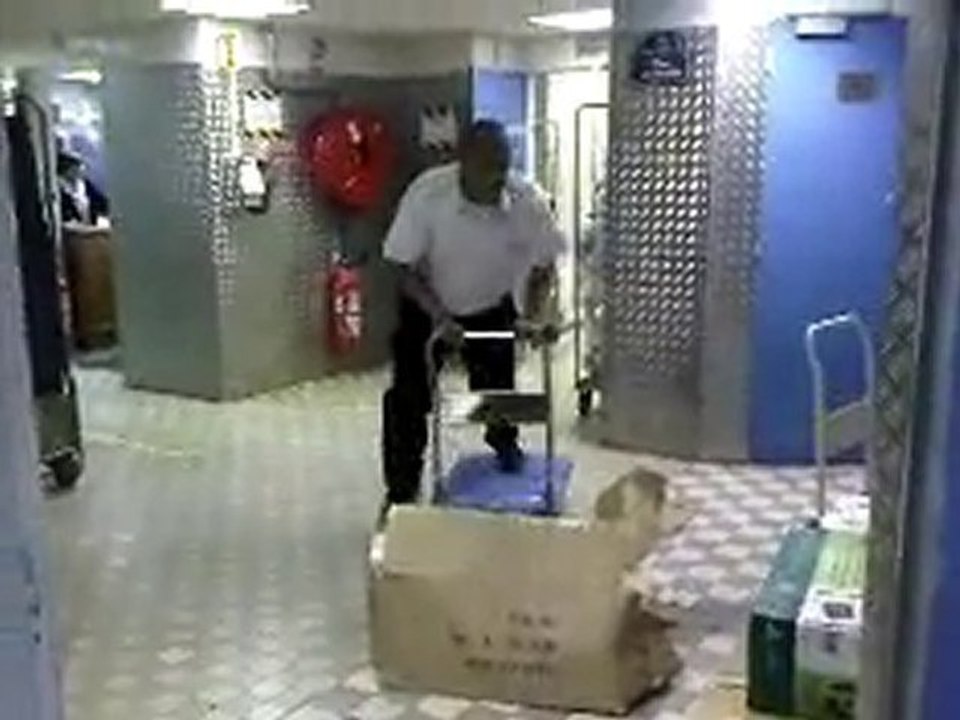 tombé sans faire exprès 2