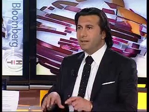 HİKMET ERASLAN DOSSO DOSSİ FASHİON SHOW BLOOMBERG