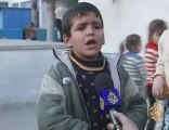 طفل فلسطيني يحكي معاناته في حرب غزة