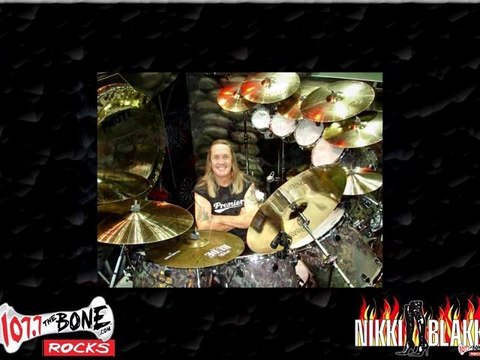 Nicko McBrain 04-09-2010 Part 1 (Flight 666 Tour)