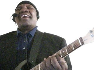 Gervais  Mboumba chante  conflit de générations