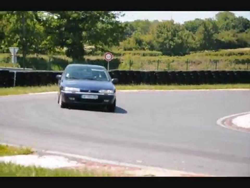 Xantia activa au circuit de la châtre le 04 juin 2010